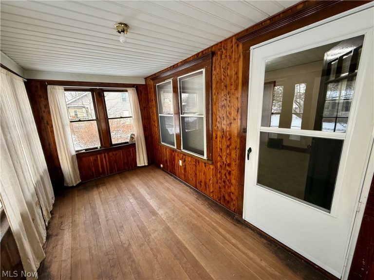 835 Inman Street, Akron, OH - Photo 2