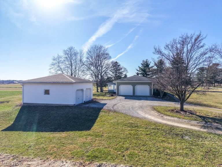 45 Jeffrey Road, Homerville, OH - Photo 2
