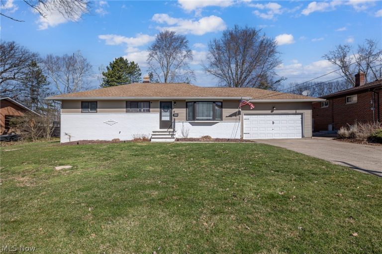 8320 Craigleigh Drive, Parma, OH, 44129