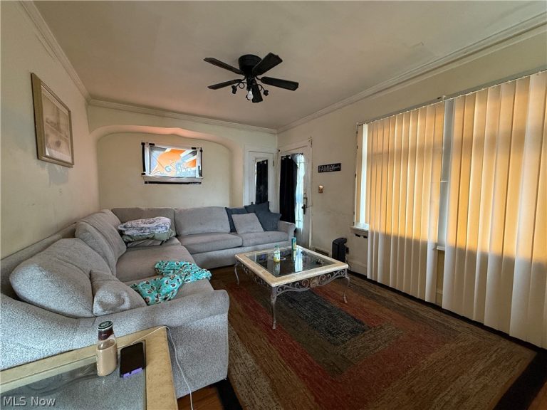 14202 Glendale Avenue, Cleveland, OH - Photo 8