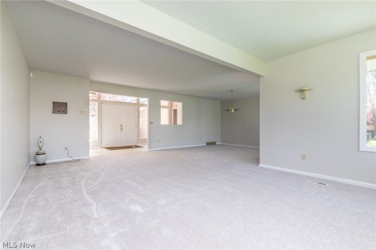 3970 Meadow Lane, Orange Village, OH - Photo 8