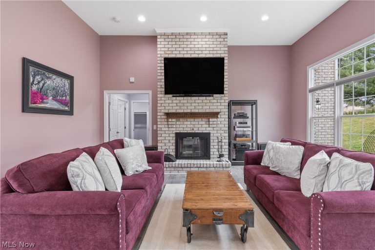 6443 Hills and Dales Road, Canton, OH - Photo 6