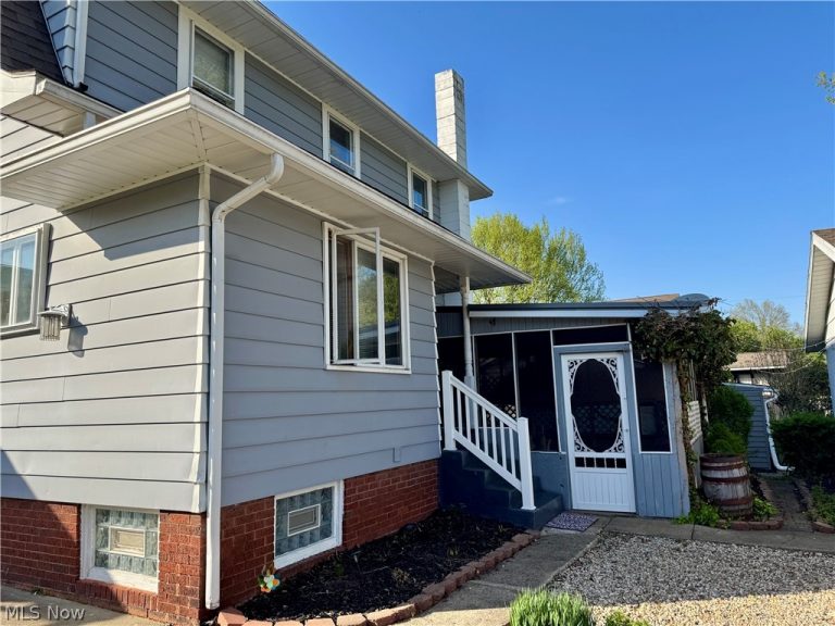 1003 Eastport Avenue, Uhrichsville, OH - Photo 8