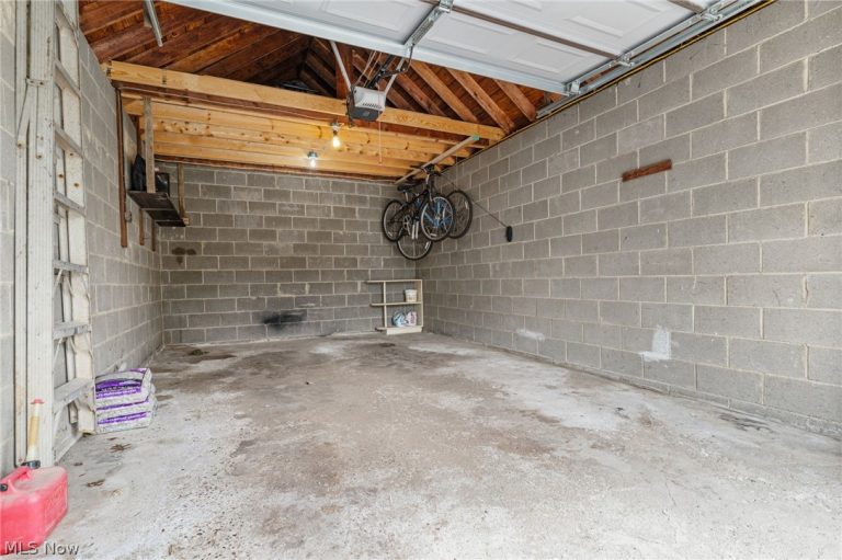 222 Montrose Avenue, Canton, OH - Photo 6