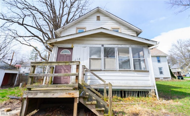 318 11th Street, Elyria, OH - Photo 2