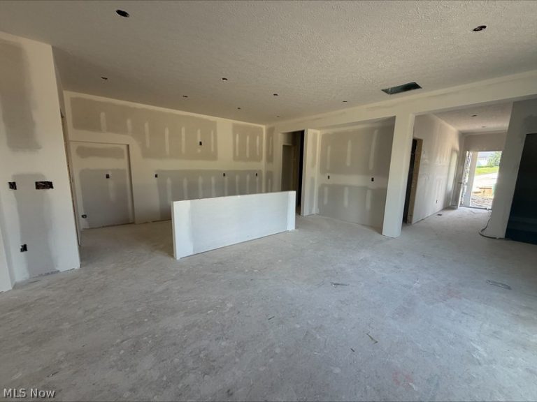 2073 Glenmont Drive, Brunswick, OH - Photo 5
