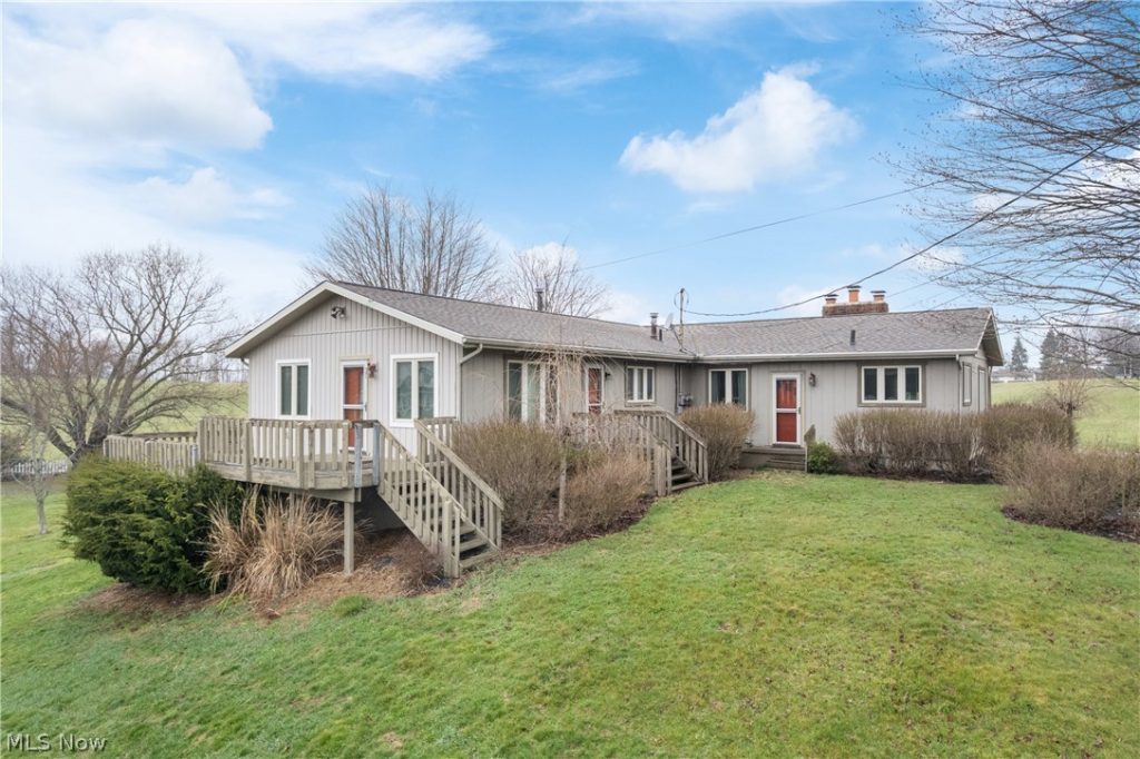 5626 Arlington Road, Clinton, OH