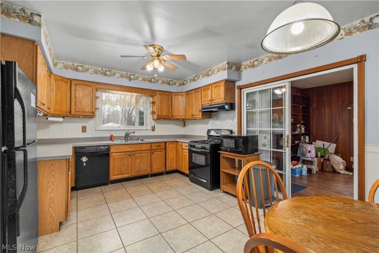 255 42nd Street, Lorain, OH - Photo 6
