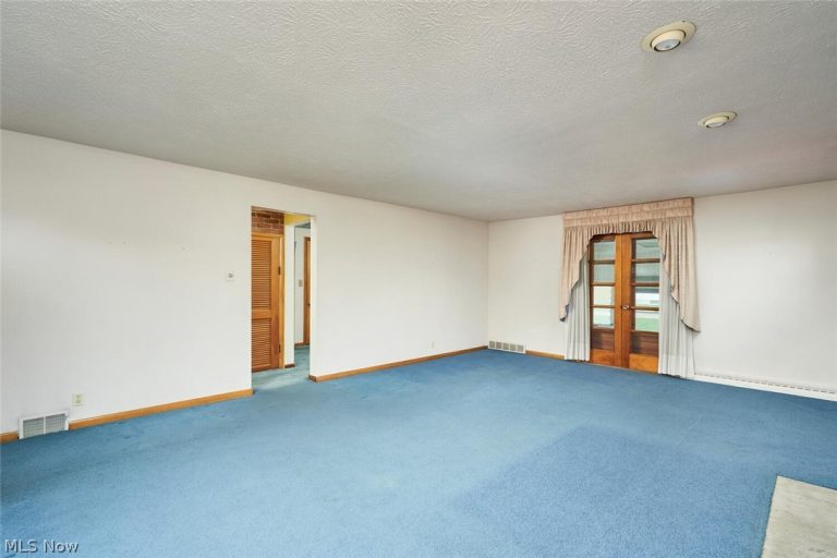 122 Fenton Avenue, Mogadore, OH - Photo 5