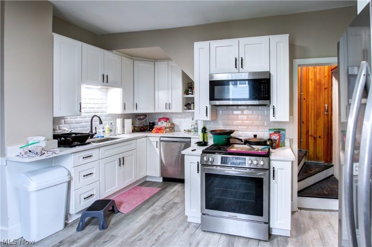 1913 123rd Street, Cleveland, OH - Photo 3