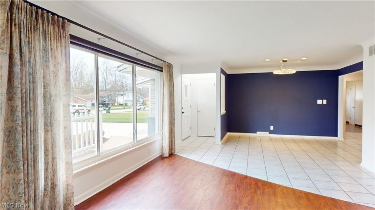 2063 Marshfield Road, Mayfield Heights, OH - Photo 3