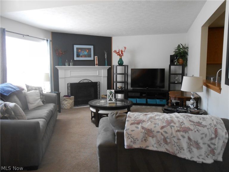 7567 Monterey Bay Drive, Mentor on the Lake, OH - Photo 2