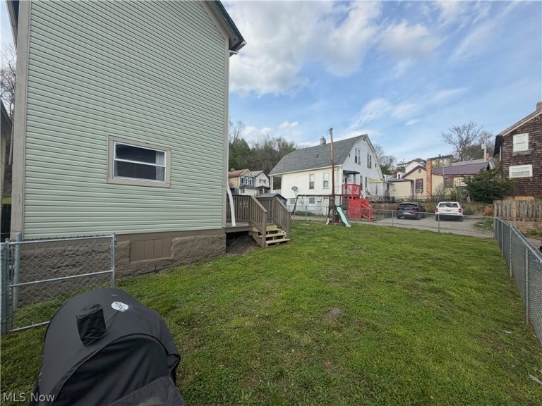 316 Grant Street, East Liverpool, OH - Photo 4