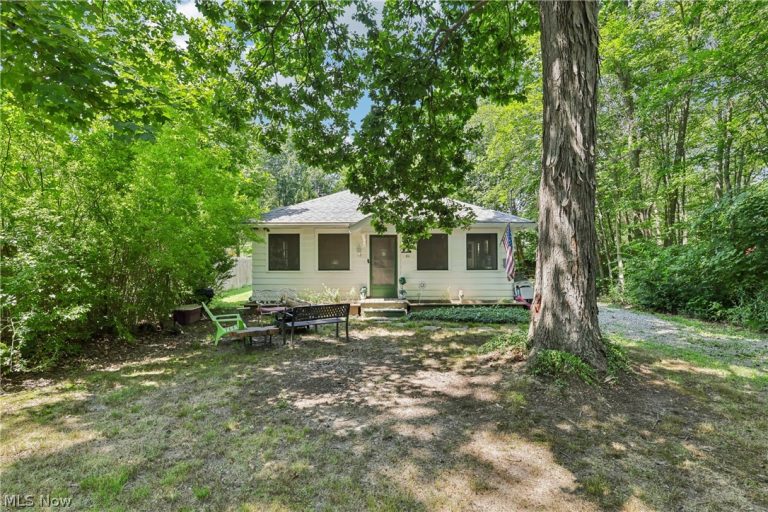 105 Hartzell Road, North Benton, OH - Photo 3