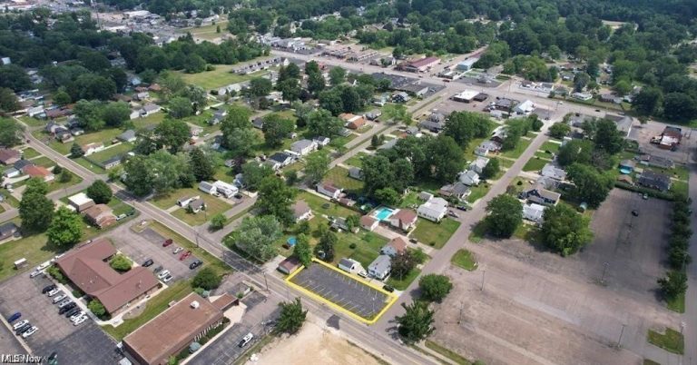 Newport Avenue, Massillon, OH, 44646