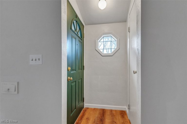 165 Woodhill Drive, Amherst, OH - Photo 2