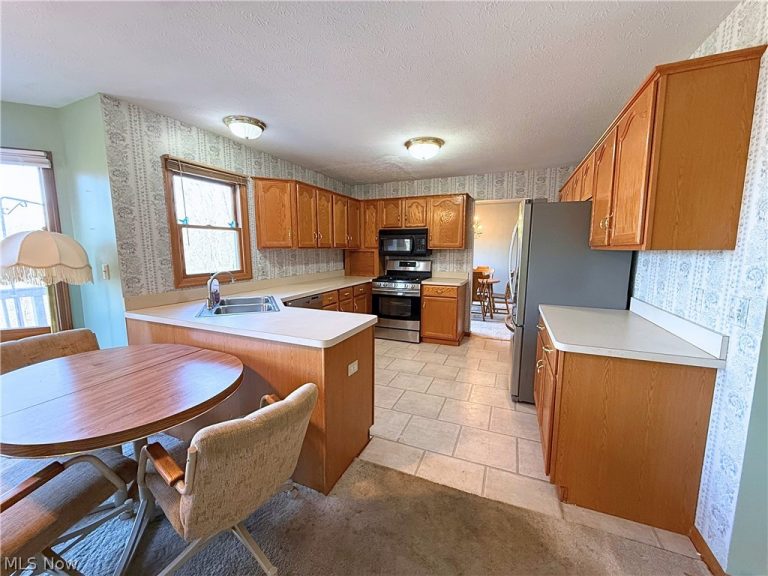 6948 Meander Reserve Court, Canfield, OH - Photo 3