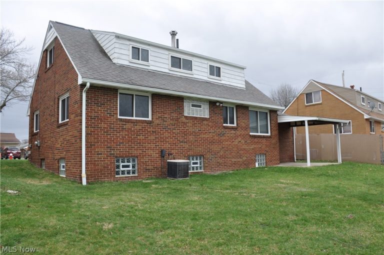 539 Royer Avenue, North Canton, OH - Photo 8