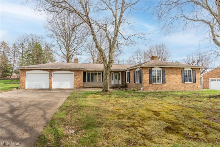 210 Cypress Avenue, Louisville, OH, 44641