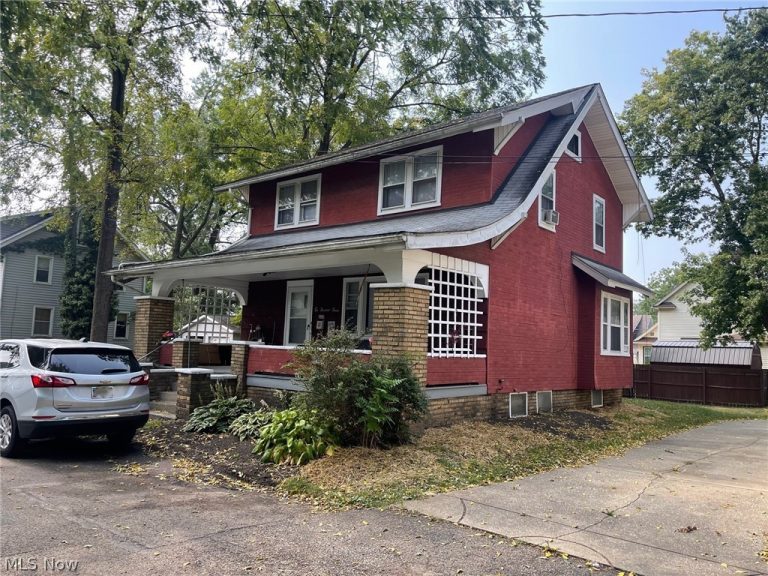 607 Rosemont Court, Canton, OH - Photo 2