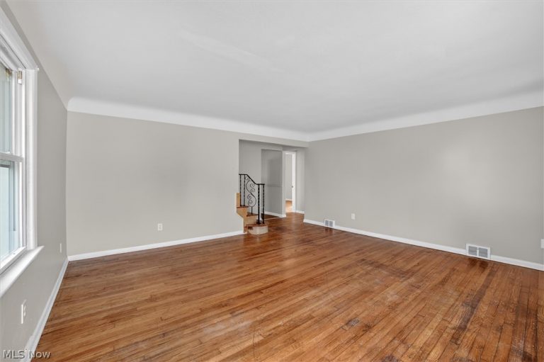 1851 Beverly Hills Drive, Euclid, OH - Photo 4