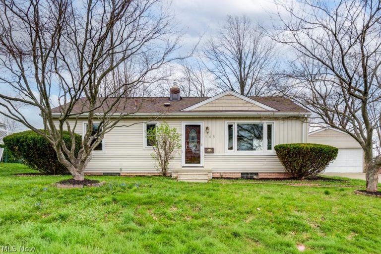 545 Hillman Road, Akron, OH, 44312