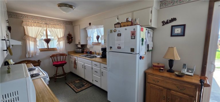 6 Thompson Lane, Shadyside, OH - Photo 6