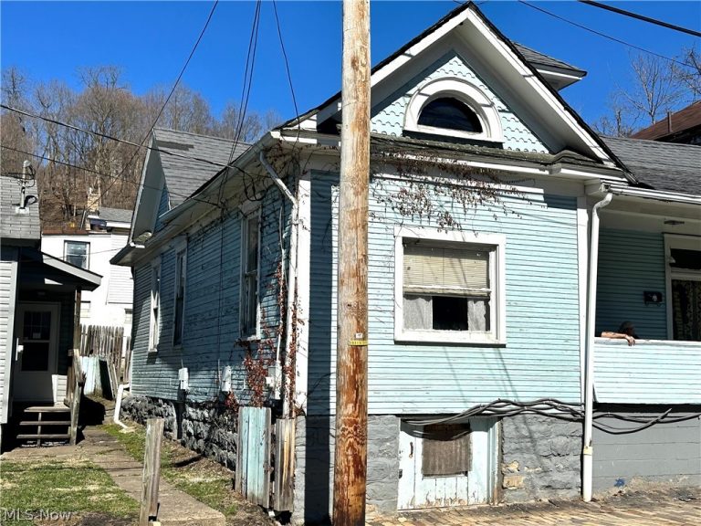 233 Ninth Street #2, East Liverpool, OH - Photo 2