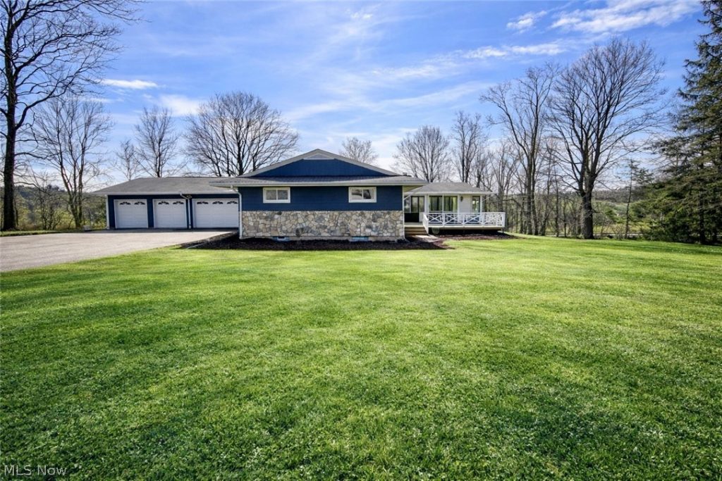 11685 Mills Road, Garrettsville, OH