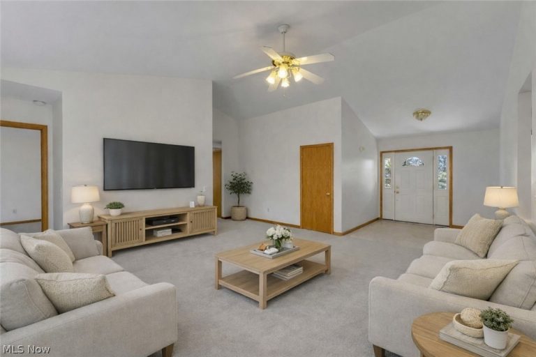 2122 Normandy Drive, Wooster, OH - Photo 4