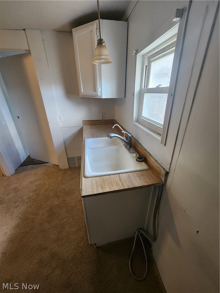 513 Rothrock Avenue, Akron, OH - Photo 5