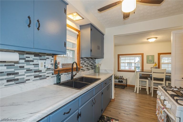 26901 Farringdon Avenue, Euclid, OH - Photo 8