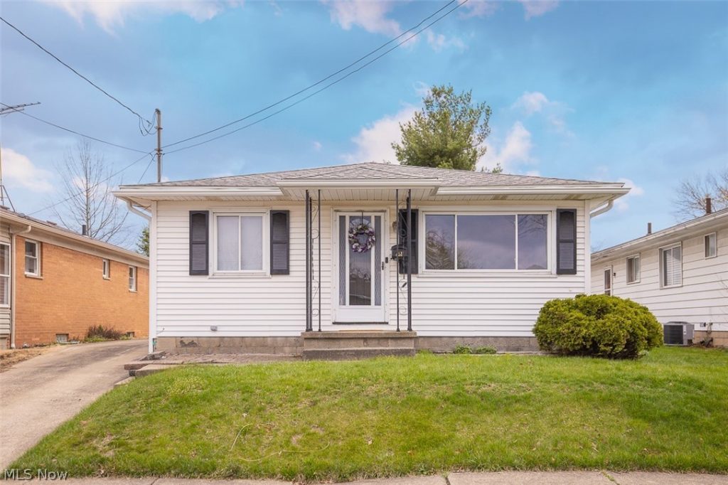 451 Fulmer Avenue, Akron, OH