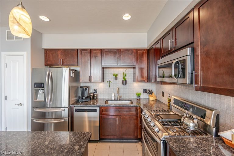 1237 Washington Avenue #1211, Cleveland, OH - Photo 2