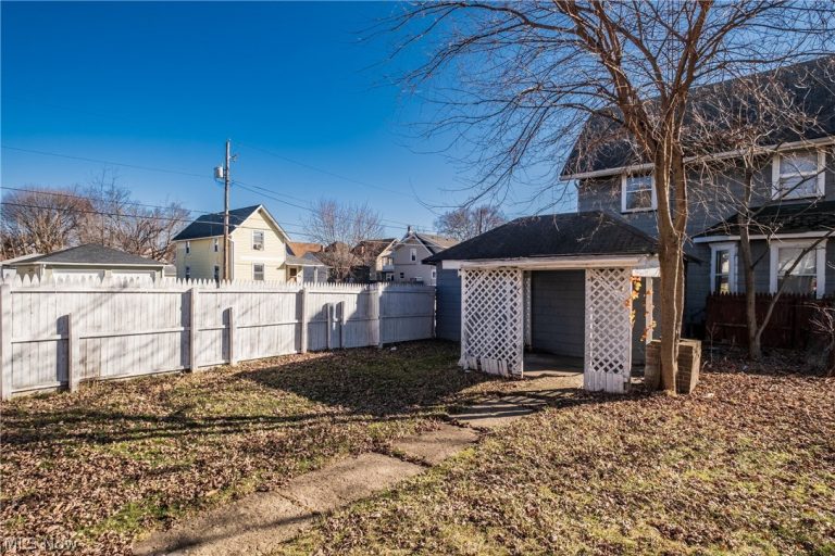 1000 Arlington Avenue, Canton, OH - Photo 4