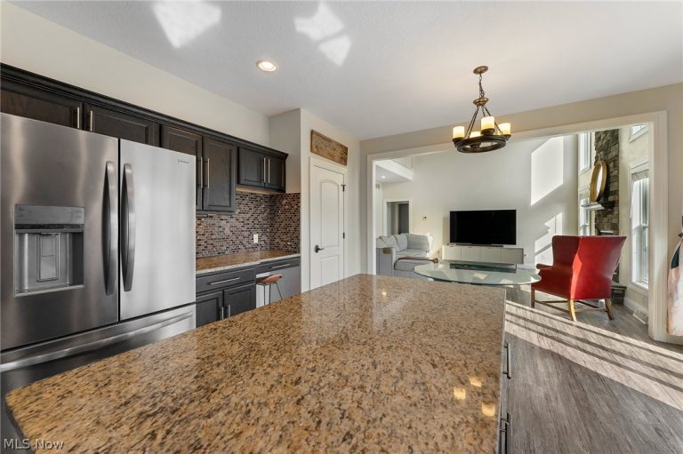 524 Berklee Drive, Poland, OH - Photo 8