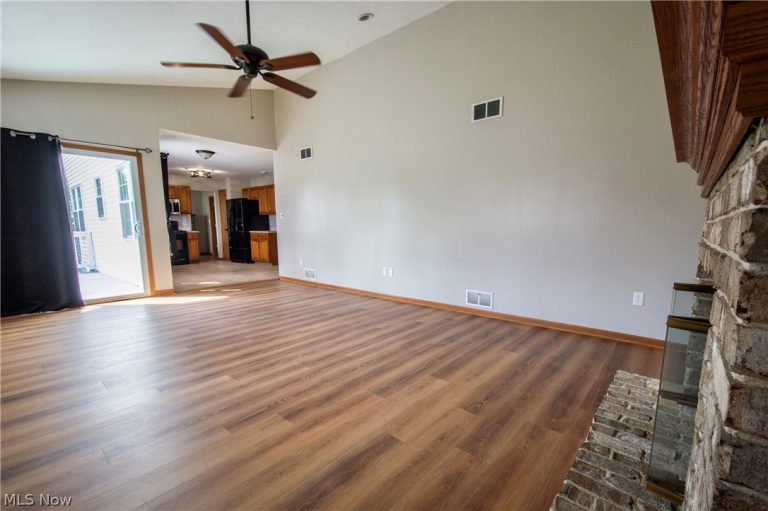 5137 Pine Shadow Court, Mineral Ridge, OH - Photo 8
