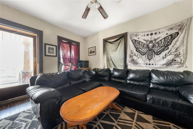 4302 Bridgeview Avenue, Newburgh Heights, OH - Photo 5