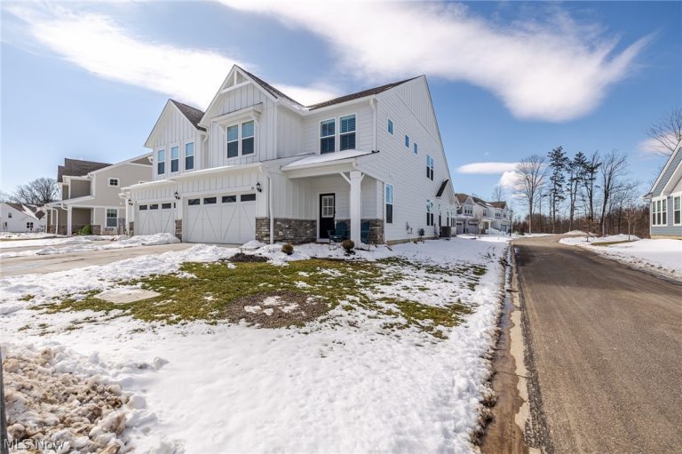 168 Lake Balaton Drive, Orange, OH - Photo 3