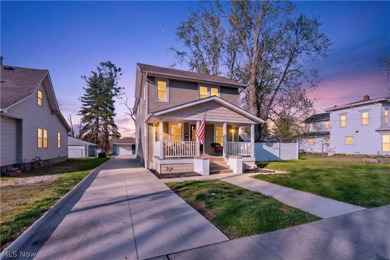 363 Seeley Street, Amherst, OH - Photo 2