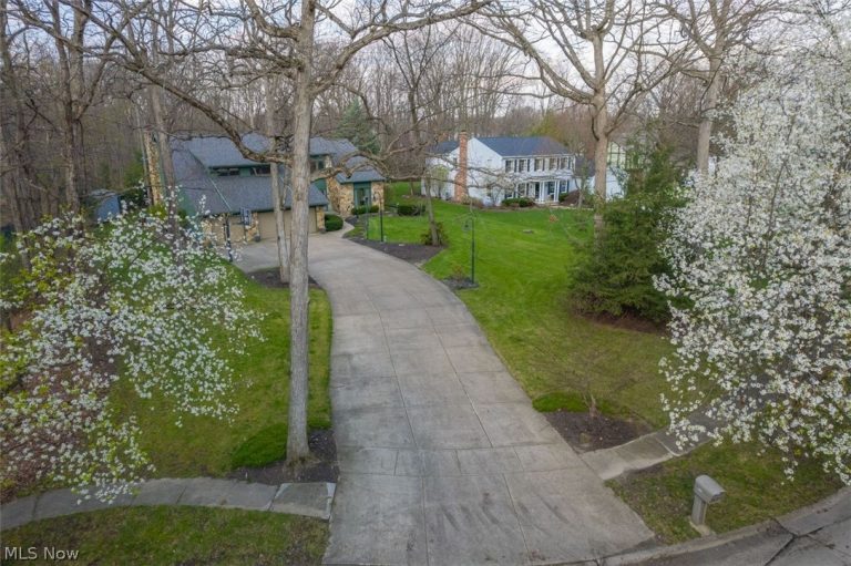 6880 Cliffside Drive, Vermilion, OH - Photo 3