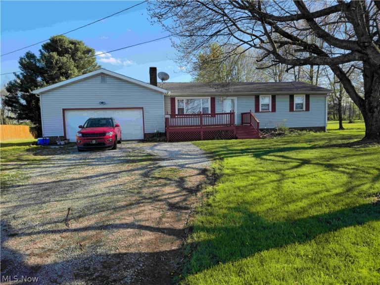 15390 Cenfield Street, Alliance, OH, 44601