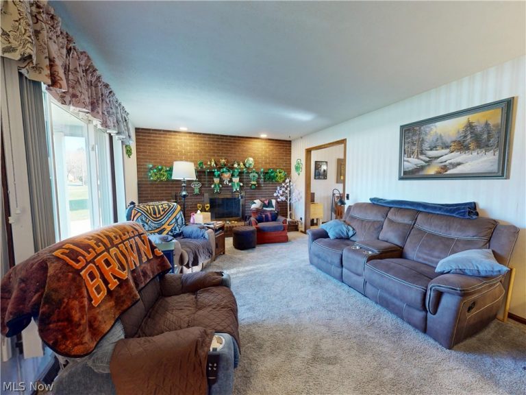 495 Elm Avenue, Tallmadge, OH - Photo 5