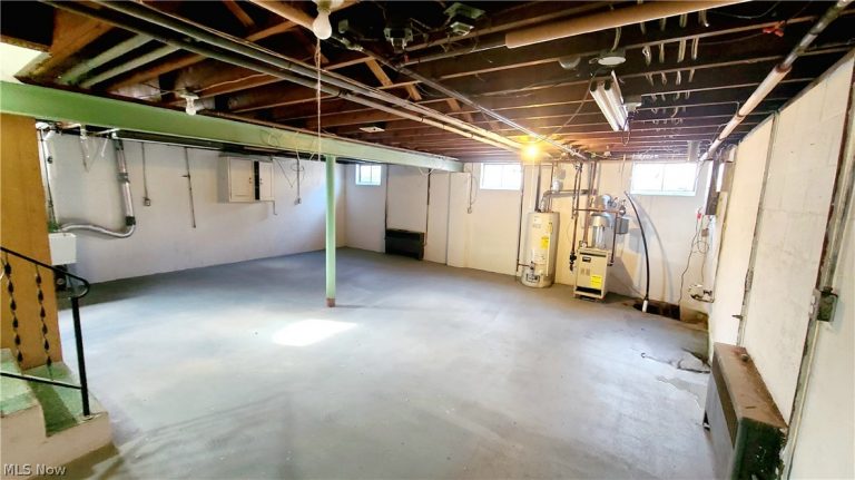 515 Murray Hill Drive, Youngstown, OH - Photo 6