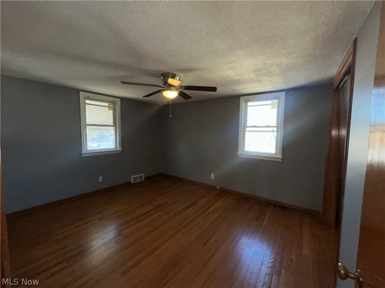 10925 McCracken Road, Garfield Heights, OH - Photo 3
