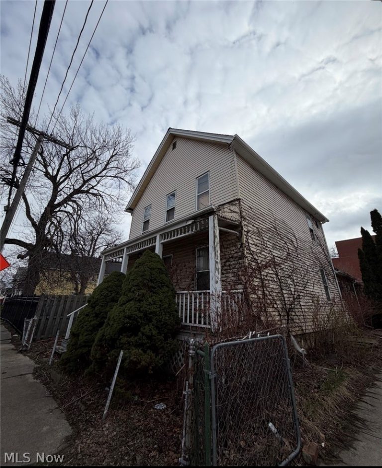 1596 32nd Street, Cleveland, OH - Photo 5