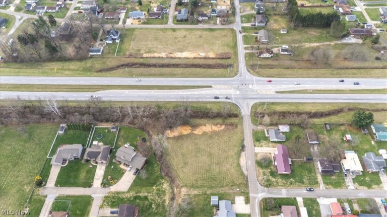 Braun Road (North Side), Belpre, OH - Photo 4