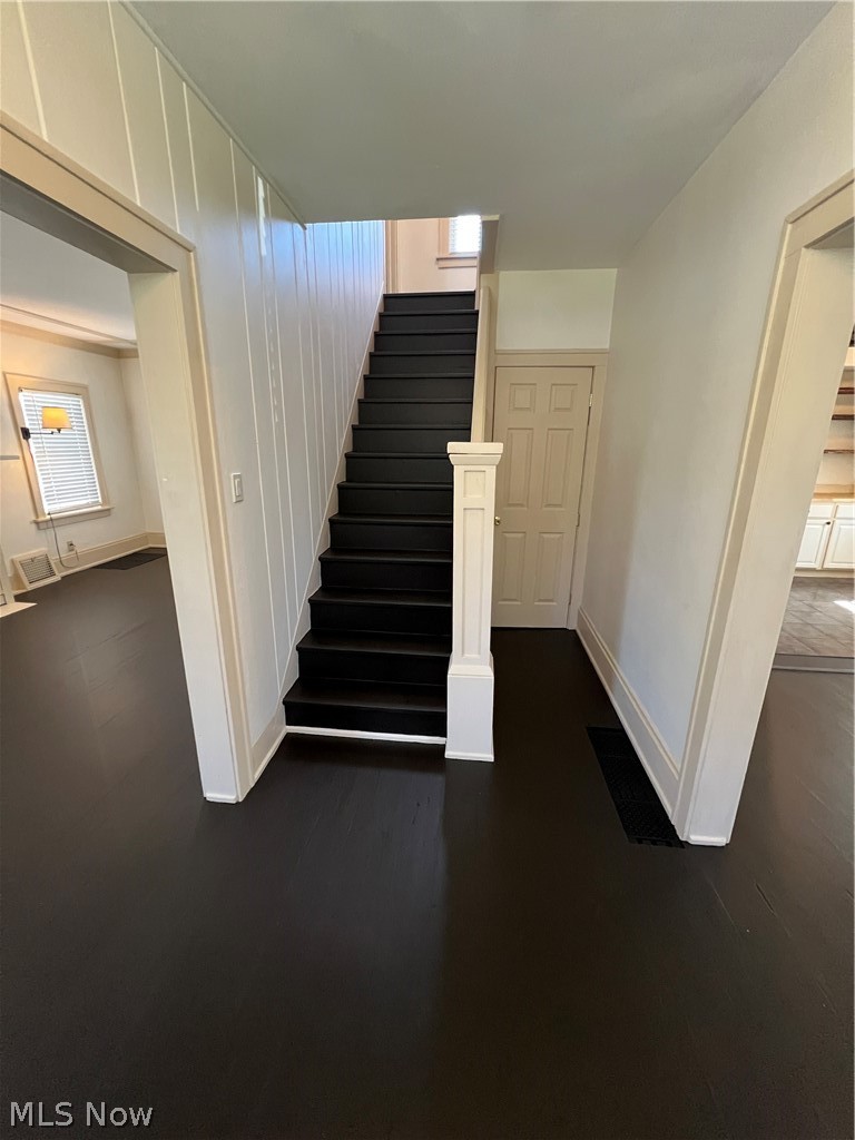 1129 Avon Street, Akron, OH - Photo 4