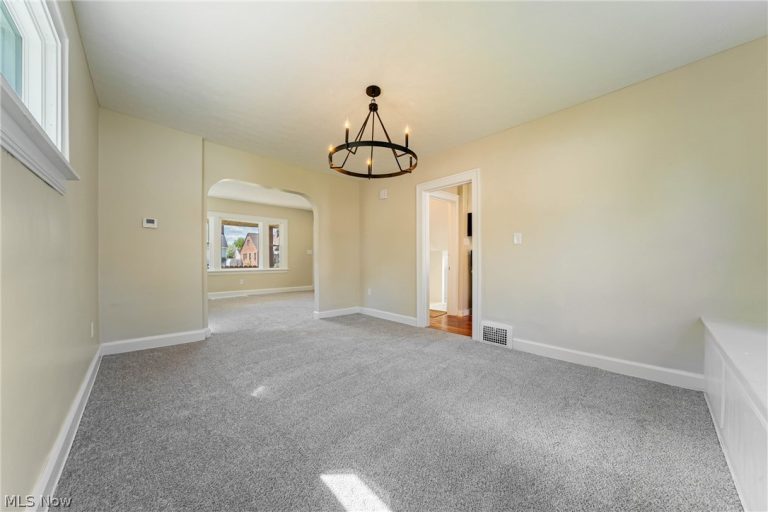 17408 Elsienna Avenue, Cleveland, OH - Photo 5