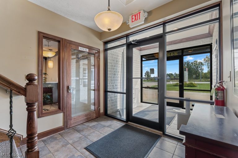 2425 Medina Road, Medina, OH - Photo 2